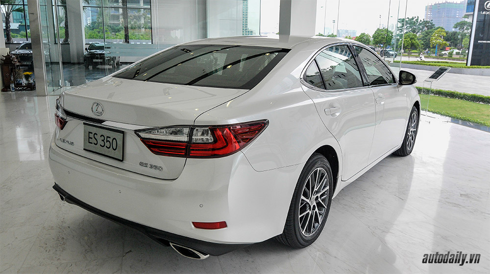 Cận cảnh Lexus ES 2016 đầu tiên về Việt Nam Lexus ES 2016 (10).jpg