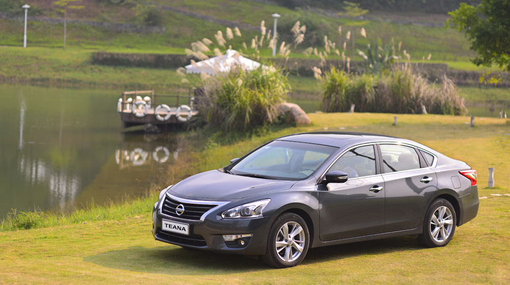 Ưu đãi đặc biệt khi mua xe Nissan trong tháng 10 Nissan-Teana.jpg
