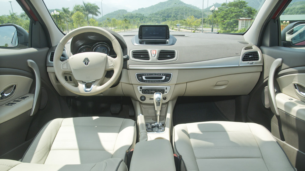 Đánh giá Renault Megane Hatchback 2015: Lựa chọn không tồi Renault Megane Hatchback_02-1.jpg