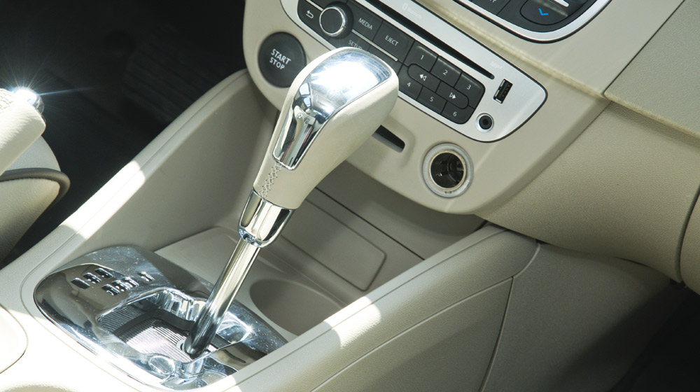 Đánh giá Renault Megane Hatchback 2015: Lựa chọn không tồi Renault Megane Hatchback_04.jpg