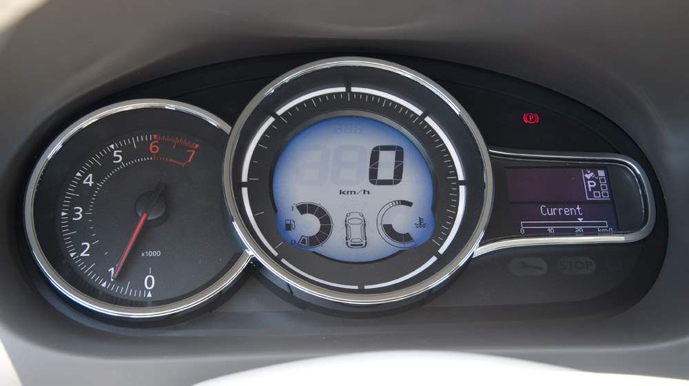 Đánh giá Renault Megane Hatchback 2015: Lựa chọn không tồi Renault Megane Hatchback_06.jpg