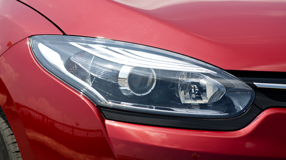 Đánh giá Renault Megane Hatchback 2015: Lựa chọn không tồi Renault Megane Hatchback_17.jpg