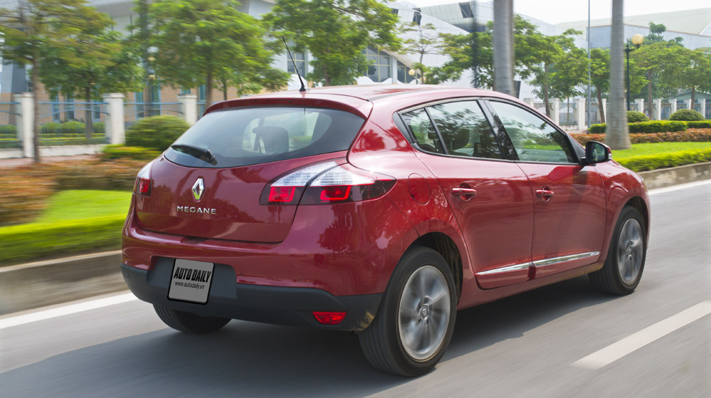 Đánh giá Renault Megane Hatchback 2015: Lựa chọn không tồi Renault Megane Hatchback_40.jpg