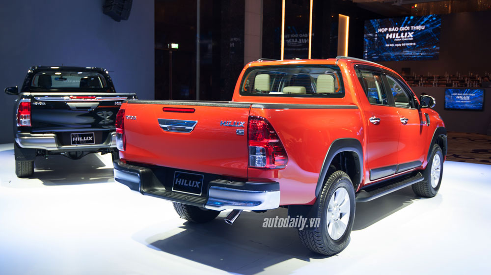 Toyota Hilux 2016 chính thức “chào” thị trường Việt, giá từ 693 triệu đồng toyota-hilux-2016-(2).jpg