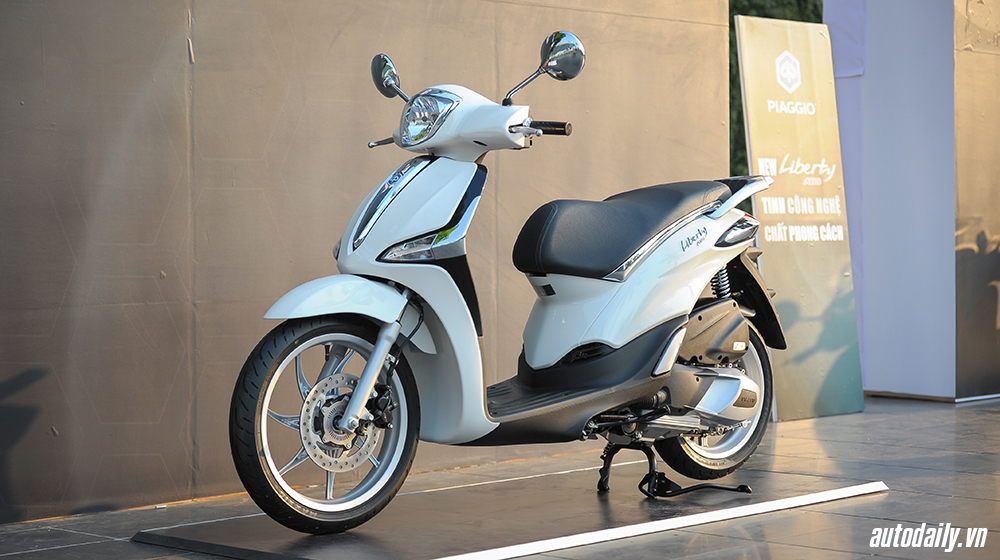 Cận cảnh Piaggio Liberty ABS vừa 