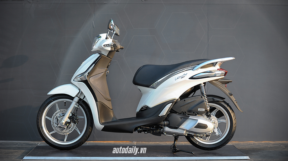 Cận cảnh Piaggio Liberty ABS vừa 
