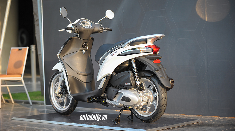 Cận cảnh Piaggio Liberty ABS vừa 