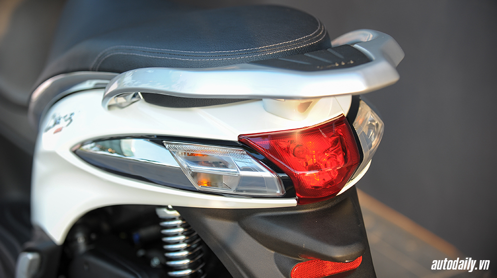 Cận cảnh Piaggio Liberty ABS vừa 
