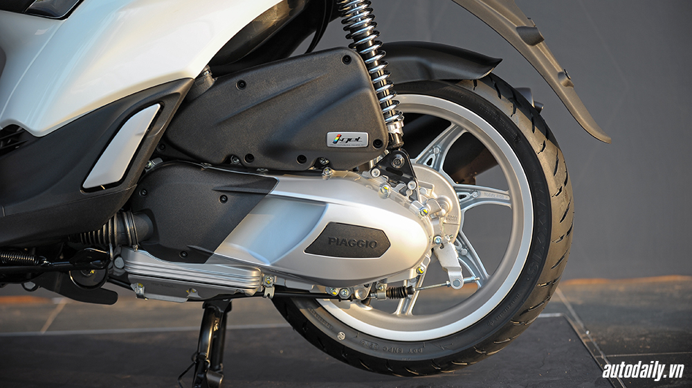 Cận cảnh Piaggio Liberty ABS vừa 