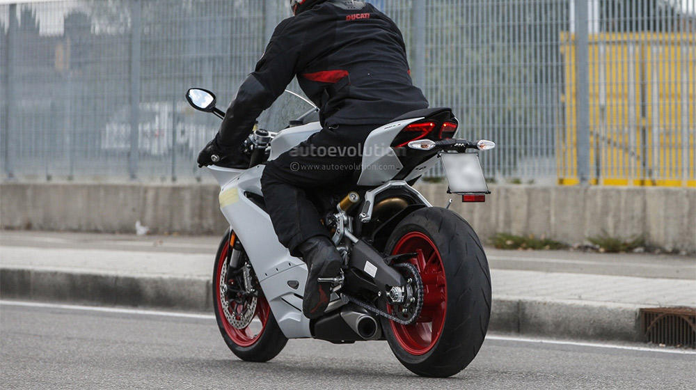 Xem trước Ducati 959 Panigale hoàn toàn mới ducati-959-panigale (2).jpg