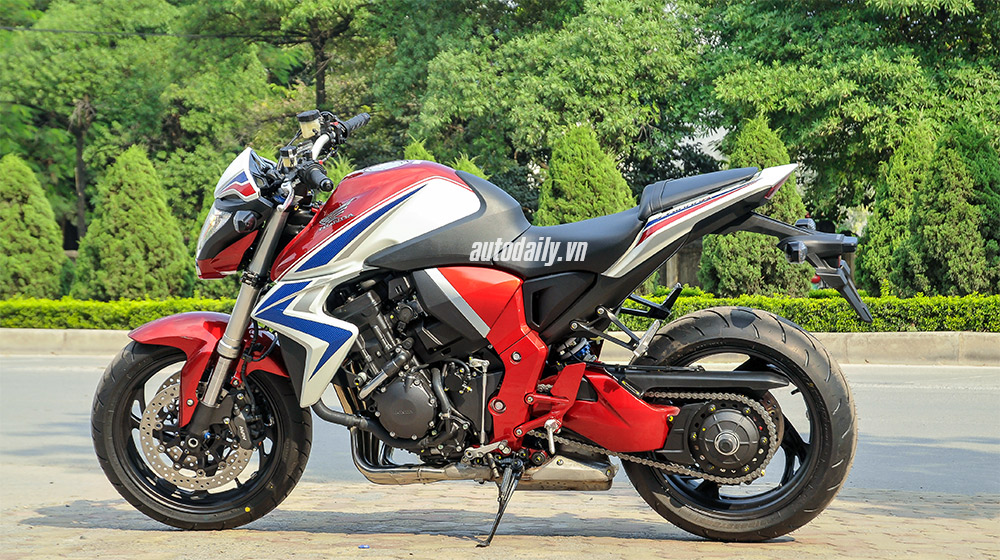 R abs. Honda cb1000r ABS. Honda cb1000 2015. Honda cb1000r 2015. Cb1000r Хонда красный.