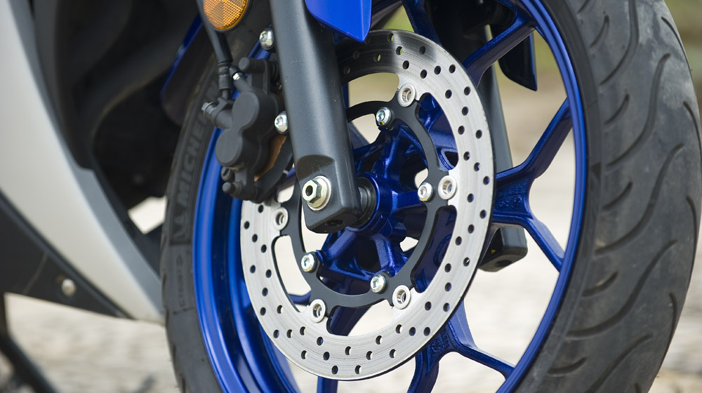 Cảm nhận Yamaha YZF-R3: Kẻ bắt kịp thời thế Yamaha R3_21.jpg