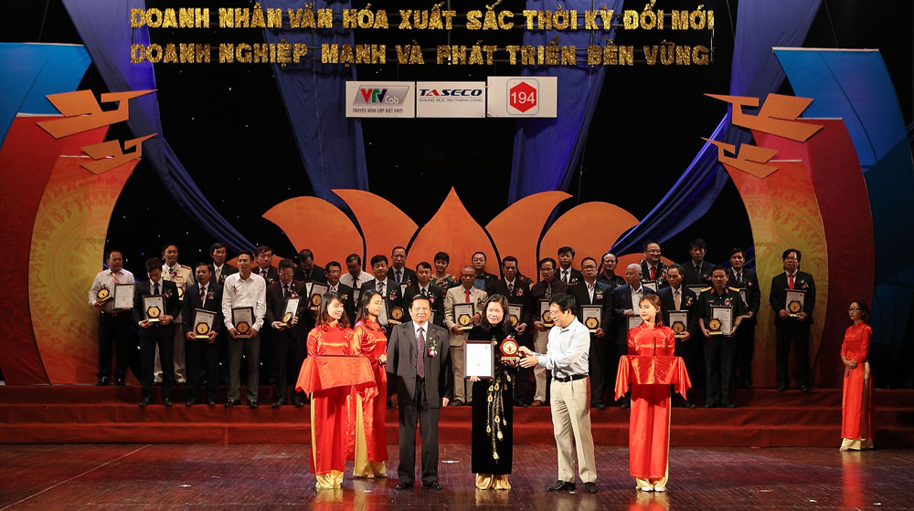 TMV nhận chứng nhận “Doanh nghiệp mạnh và phát triển bền vững” tmv.jpg