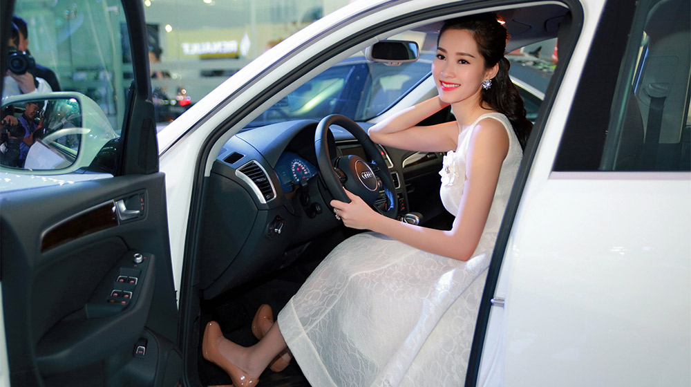 Hoa hậu Đặng Thu Thảo quyến rũ bên xe sang Audi Audi Việt Nam (7).jpg