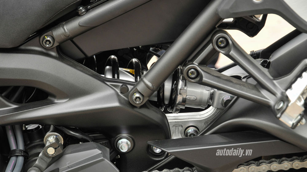 Chi tiết Yamaha MT-09 Sport Tracker đầu tiên tại Hà Nội Yamaha MT-09 Sport Tracker (15).jpg