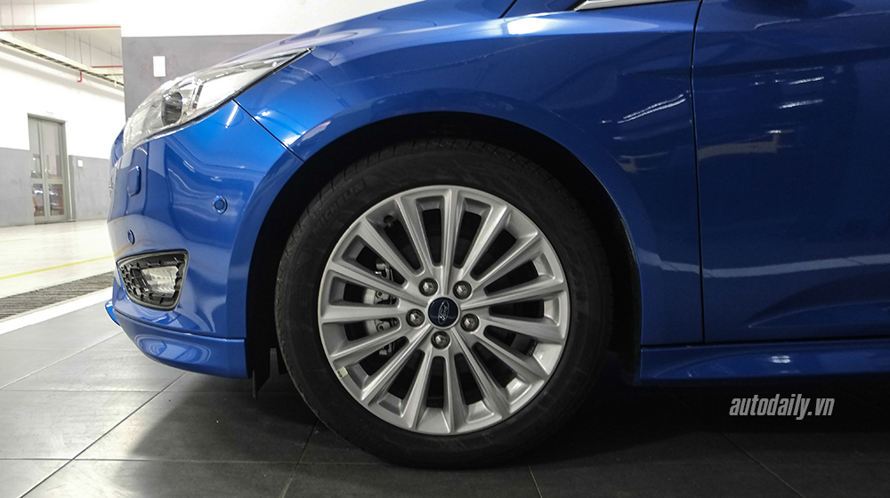 Ảnh chi tiết Ford Focus 2015 tại Việt Nam Ford_Focus_2016 (4).jpg