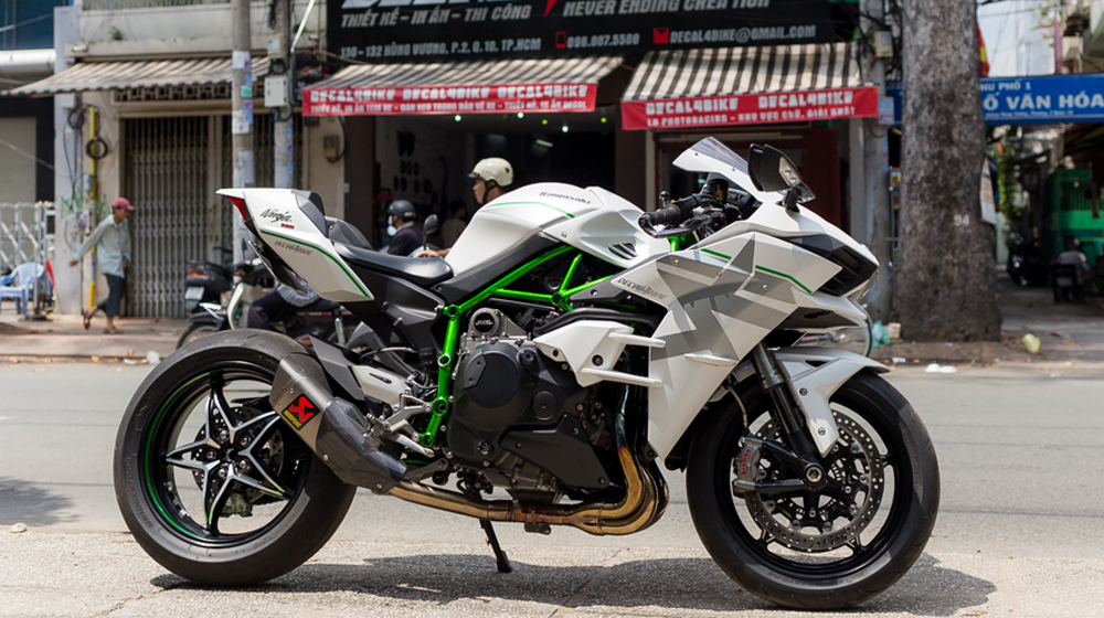 Kawasaki Ninja H2 lên tem Ghost Edition cực chất tại Sài Gòn Kawasaki Ninja H2 (2).jpg