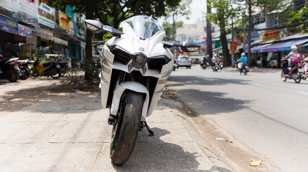 Kawasaki Ninja H2 lên tem Ghost Edition cực chất tại Sài Gòn Kawasaki Ninja H2 (7).jpg
