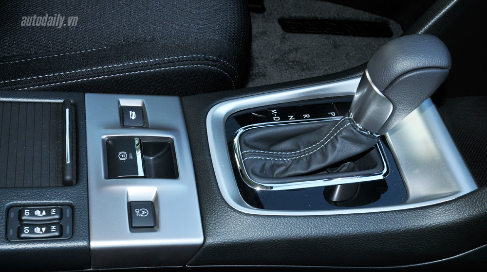 “Soi” chi tiết Subaru Levorg sắp về Việt Nam Subaru Levorg (15).jpg