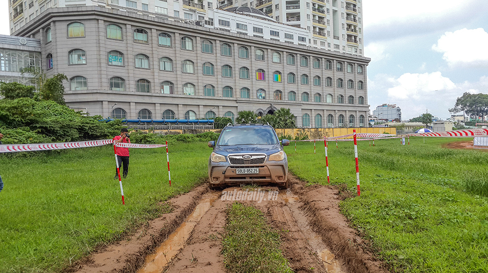 Subaru tổ chức chương trình off-road tại TP. HCM 20151017_105514.jpg