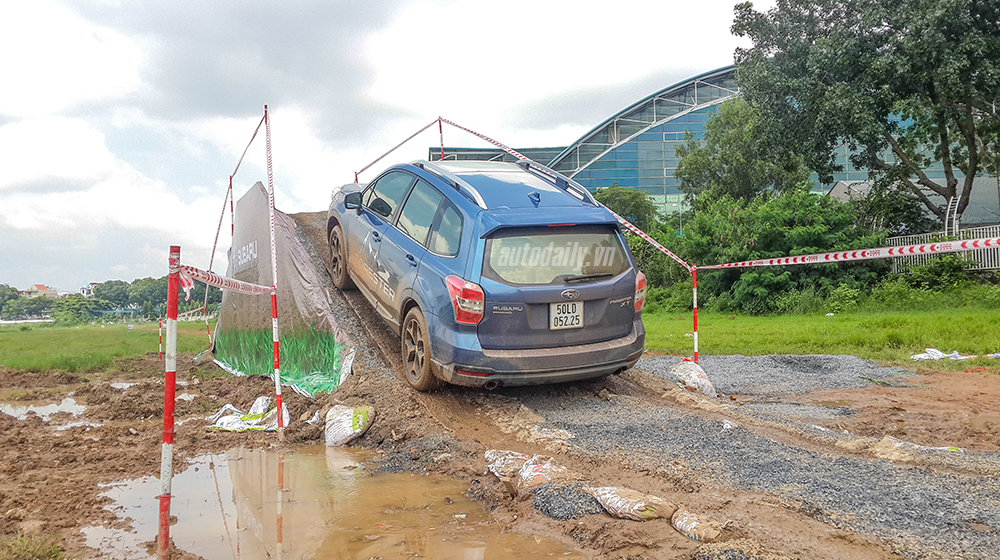 Subaru tổ chức chương trình off-road tại TP. HCM 20151017_111525.jpg