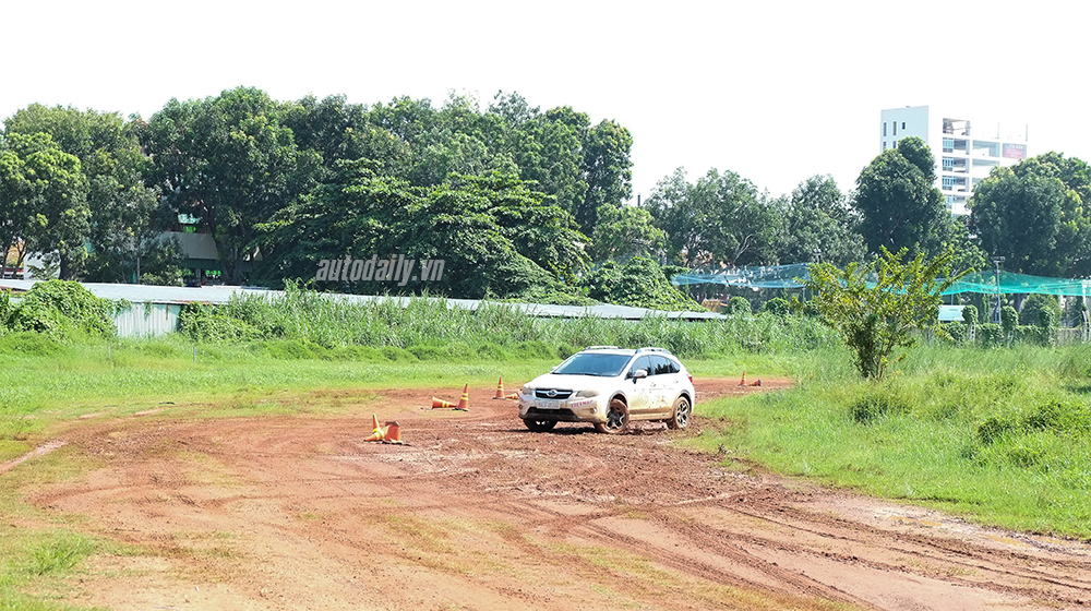 Subaru tổ chức chương trình off-road tại TP. HCM NHON8319.jpg