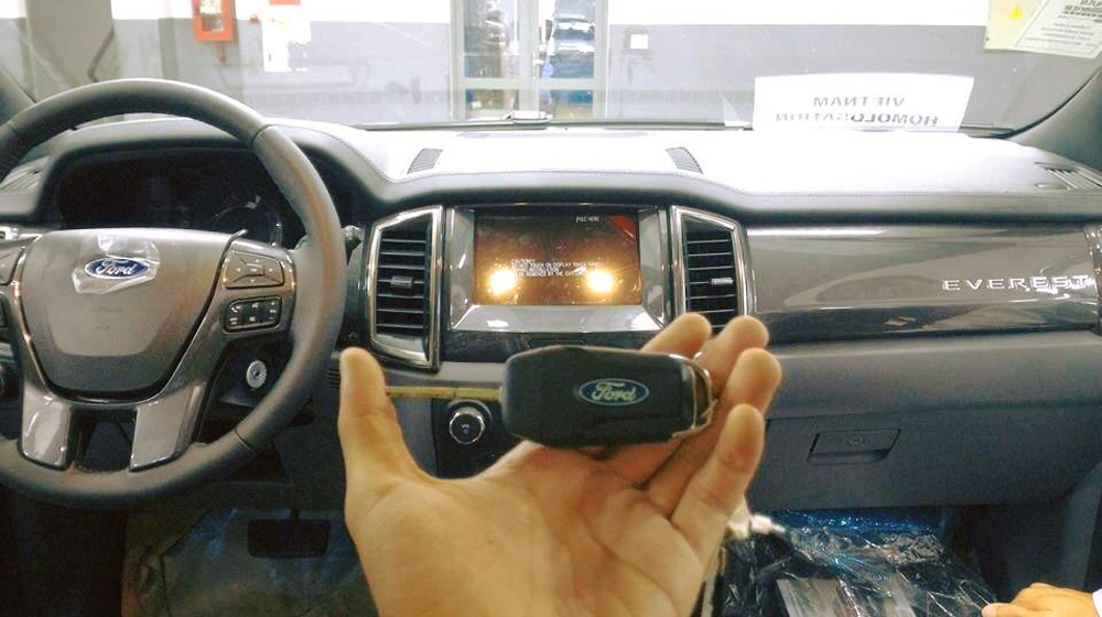 Cận cảnh Ford Everest Titanium 2015 tại Việt Nam ford Everest 2015  (2).jpg