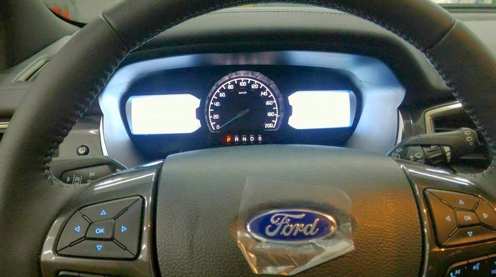 Ảnh chi tiết Ford Everest 2015 tại Việt Nam ford Everest 2015  (8).jpg