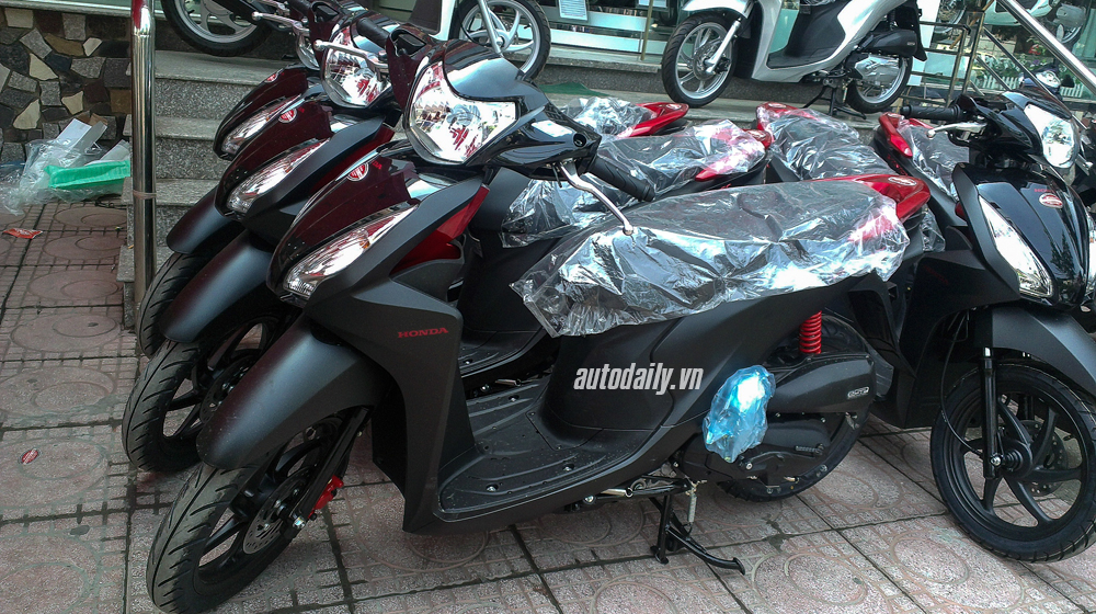 Honda Vision đen mờ đã về đại lý Honda Vision (3).jpg