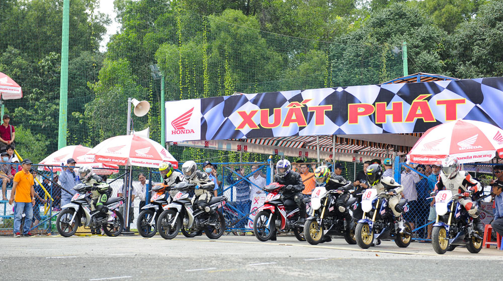 Xe máy Honda tiếp tục xuống đường đua tại Bình Dương _D3S9179.jpg