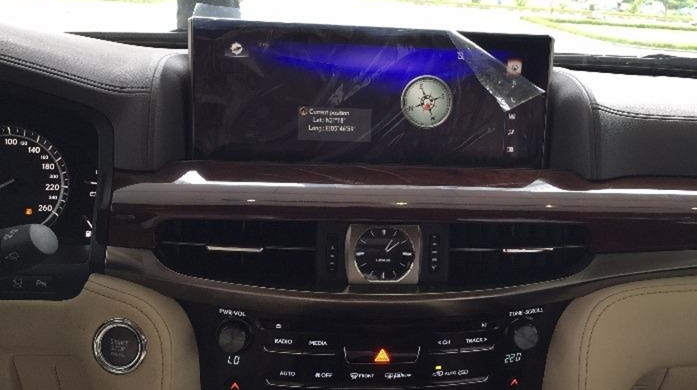 Ảnh chi tiết Lexus LX570 2016 tại Việt Nam Lexus LX570 2016 (1).jpg