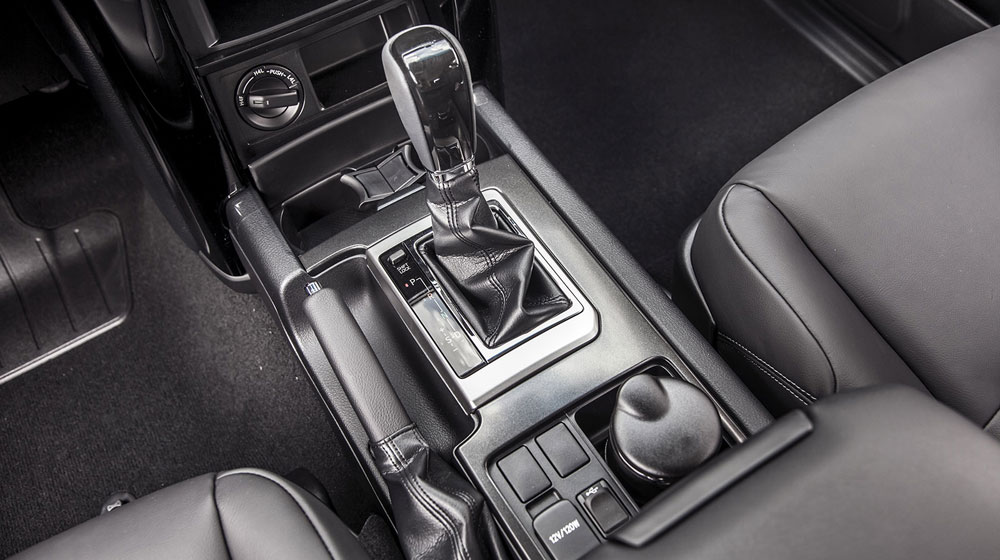 Ảnh chi tiết Toyota Land Cruiser Prado 2015 toyota-land-cruiser-prado-2015 (8).jpg