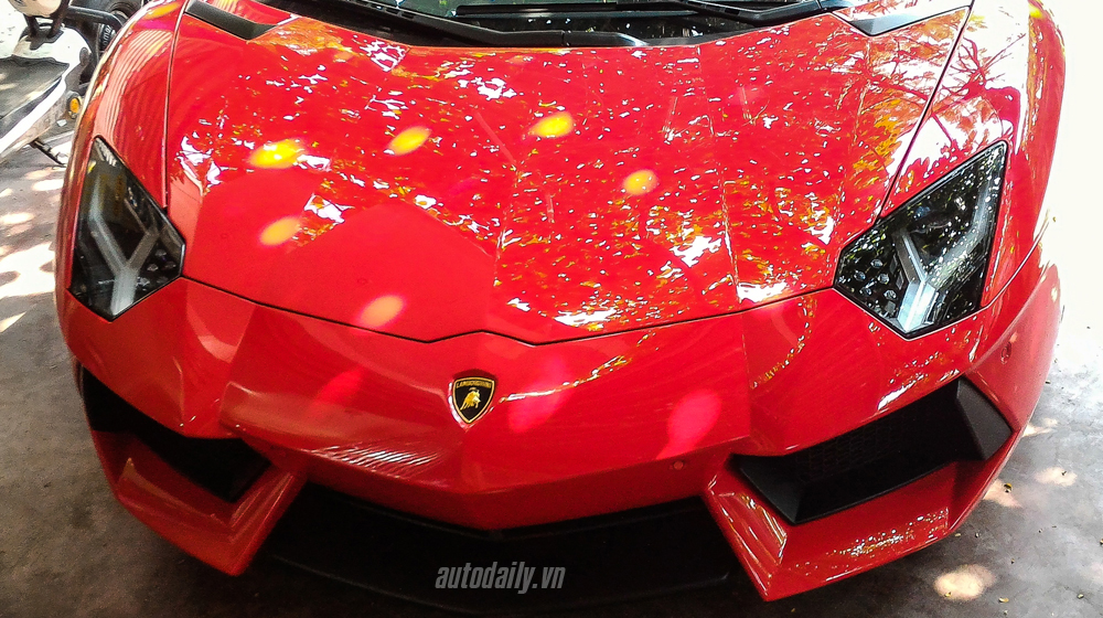 Video: Lamborghini Aventador Roadster 