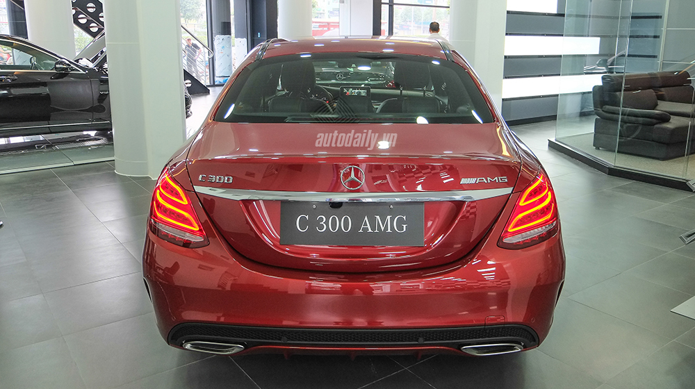 Ảnh chi tiết Mercedes C300 AMG 2015 tại Việt Nam Mercedes C300 AMG 2015 (1).jpg