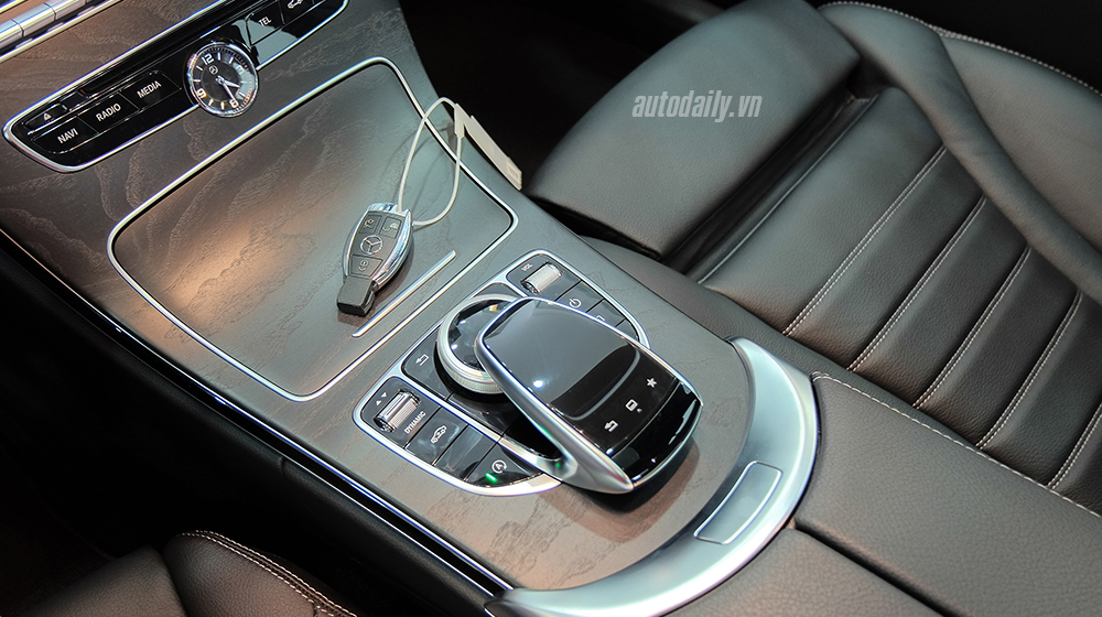 Ảnh chi tiết Mercedes C300 AMG 2015 tại Việt Nam Mercedes C300 AMG 2015 (11).jpg