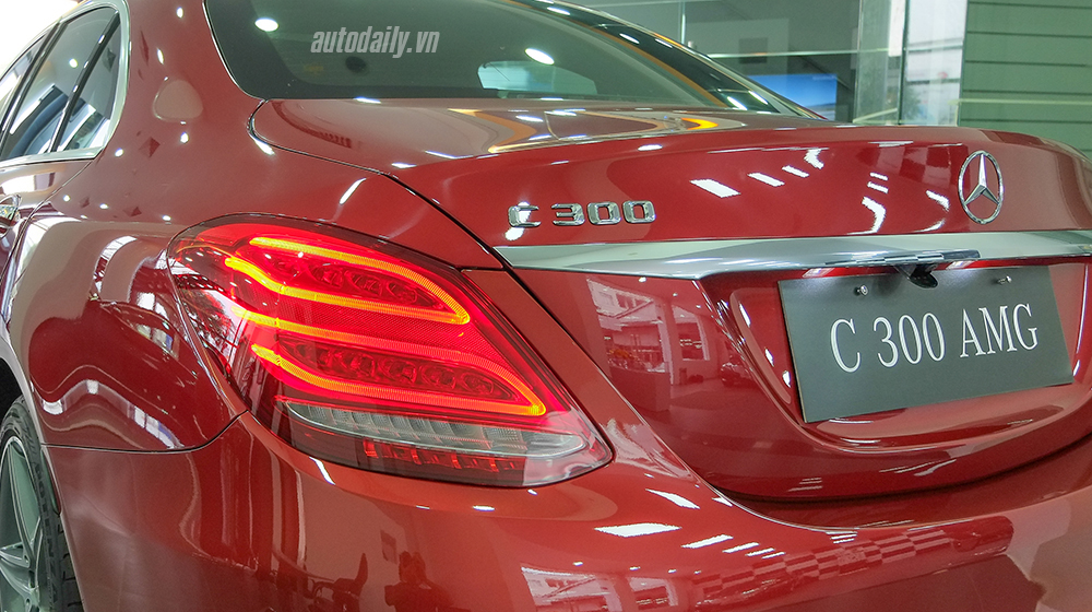 Ảnh chi tiết Mercedes C300 AMG 2015 tại Việt Nam Mercedes C300 AMG 2015 (2).jpg