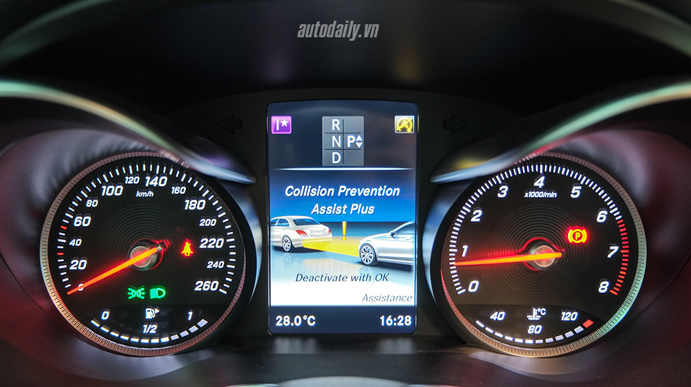 Ảnh chi tiết Mercedes C300 AMG 2015 tại Việt Nam Mercedes C300 AMG 2015 (9).jpg