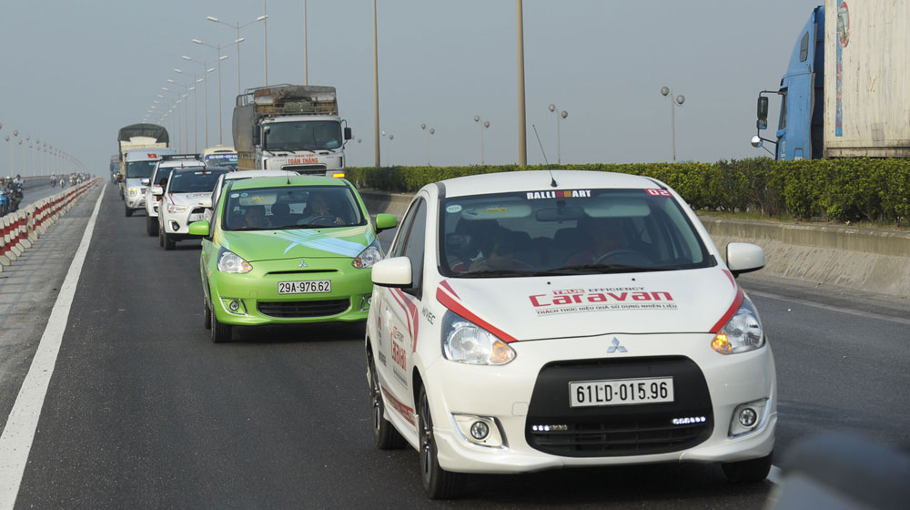 2.000km, 53 ngày, 06 mẫu xe và 1 kết quả vượt ngoài dự kiến Mitsubishi-Caravan_Autodaily_Bai10_Anh1.jpg