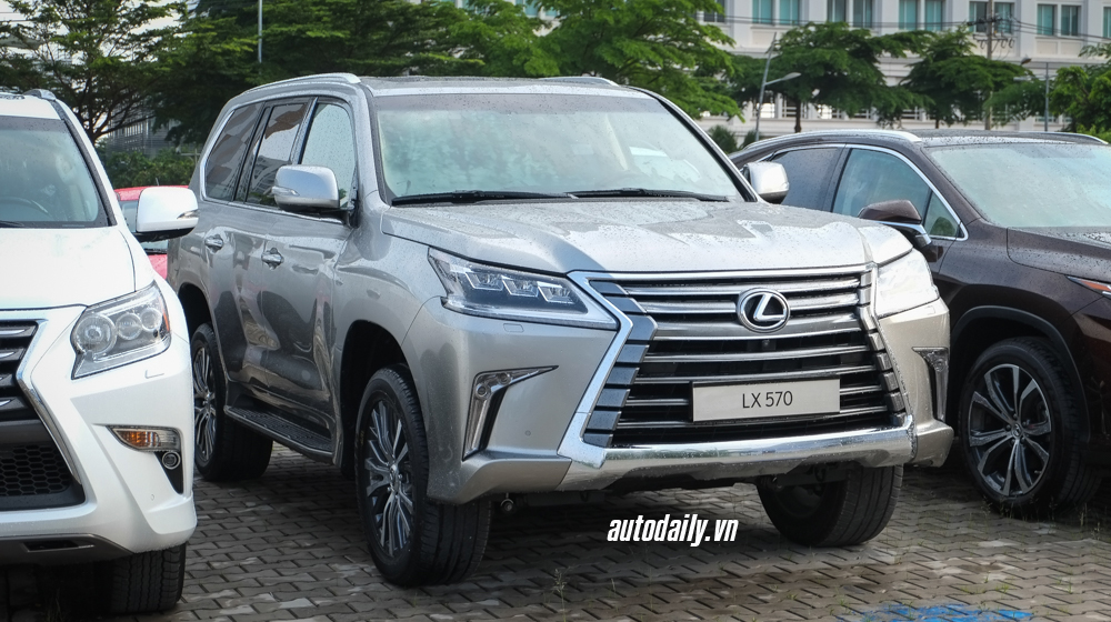 Soi kỹ cặp đôi 