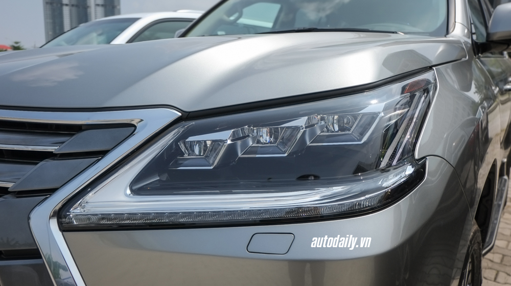 Soi kỹ cặp đôi 