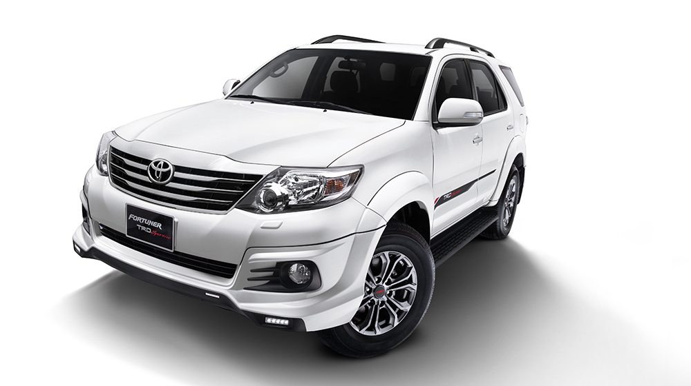 “Mổ xẻ” Toyota Fortuner TRD Sportivo 2015 trước thềm VMS 2015 Toyota_Fortuner_TRD_Sportivo (1).jpg