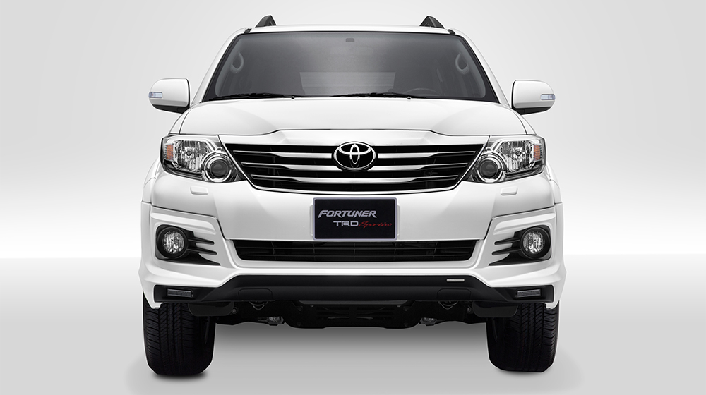“Mổ xẻ” Toyota Fortuner TRD Sportivo 2015 trước thềm VMS 2015 Toyota_Fortuner_TRD_Sportivo (2).jpg
