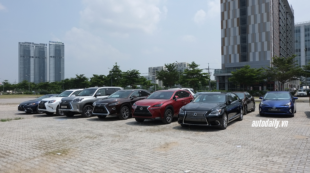 Lexus và Toyota bắt đầu đưa xe đến Triển lãm Ôtô Việt Nam 2015 VMS_2015_Lexus_Toyota (5).JPG