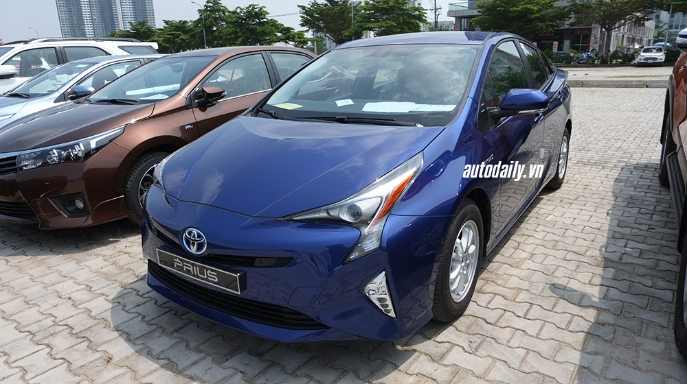 Lexus và Toyota bắt đầu đưa xe đến Triển lãm Ôtô Việt Nam 2015 VMS_2015_Lexus_Toyota (9).JPG