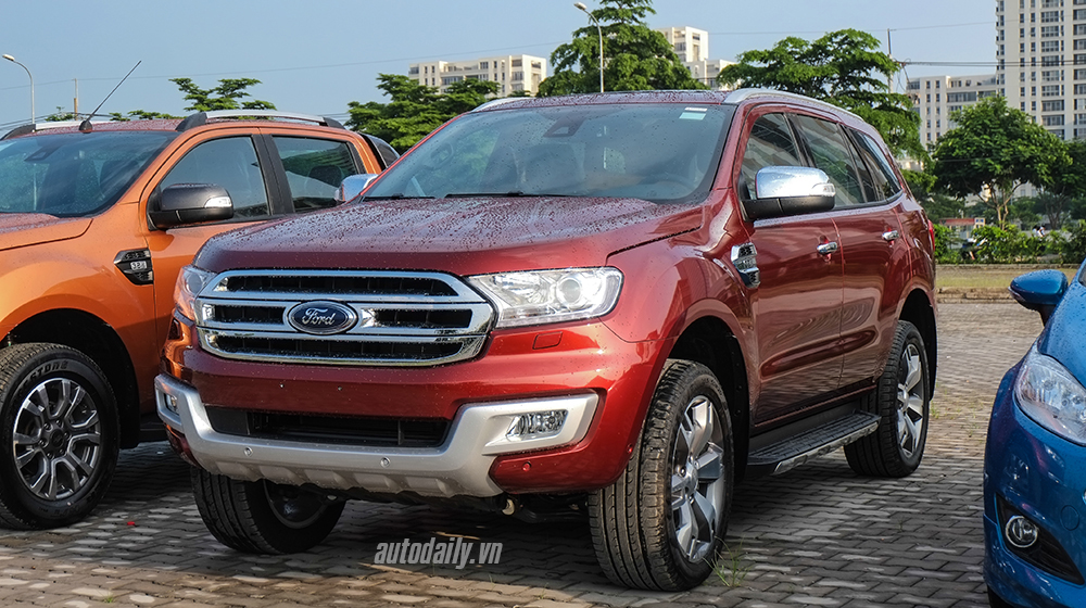 Cận cảnh dàn xe Ford trước ngày triển lãm VMS 2015 Ford (5).jpg