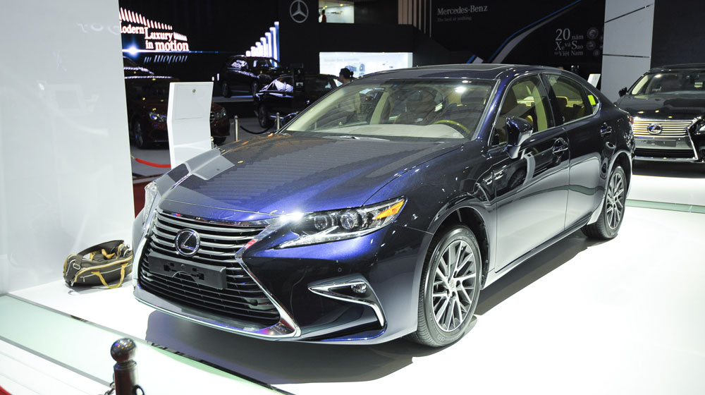 Cảm xúc Lexus tại Triển lãm Ôtô Việt Nam 2015 ES350_04.jpg