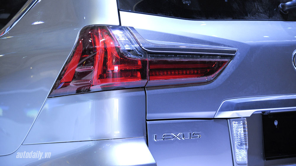 SUV đầu bảng Lexus LX570 2016 toả sáng tại VMS 2015 LX570_09.jpg