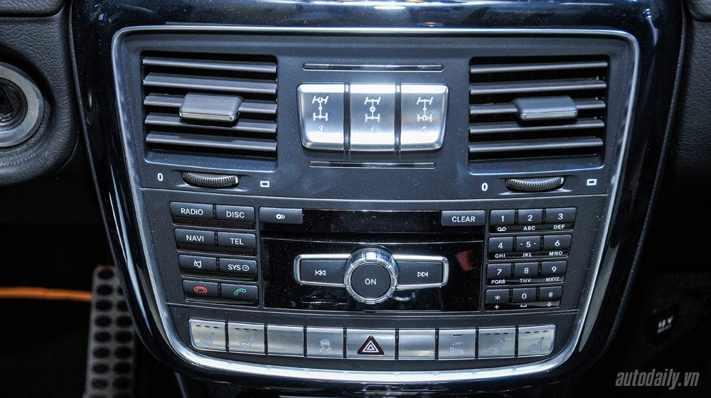 Ngắm “hàng thửa” Mercedes G 500 Edition 35 tại VMS 2015 Mercedes G500  (4).JPG