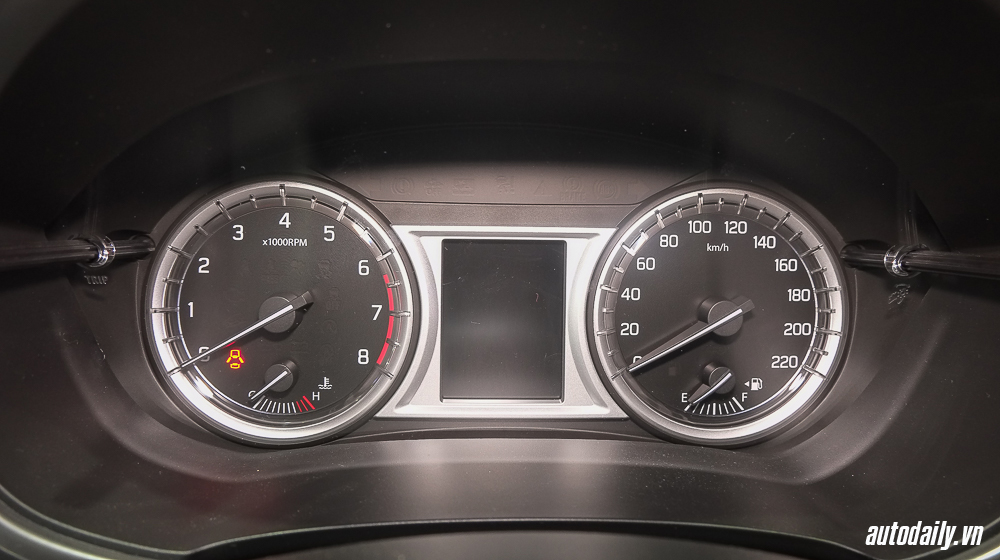 Suzuki Vitara 2015: Câu trả lời cho Ford EcoSport Suzuki_Vitara (6).jpg