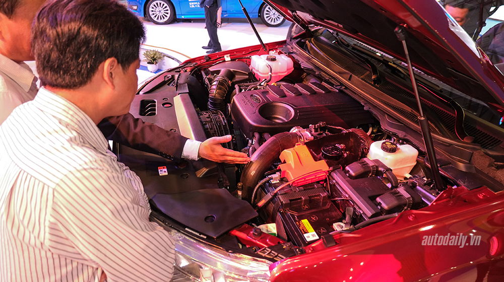 Ảnh chi tiết Ford Everest 2015 tại VMS 2015 ford everest 2015 (16).jpg